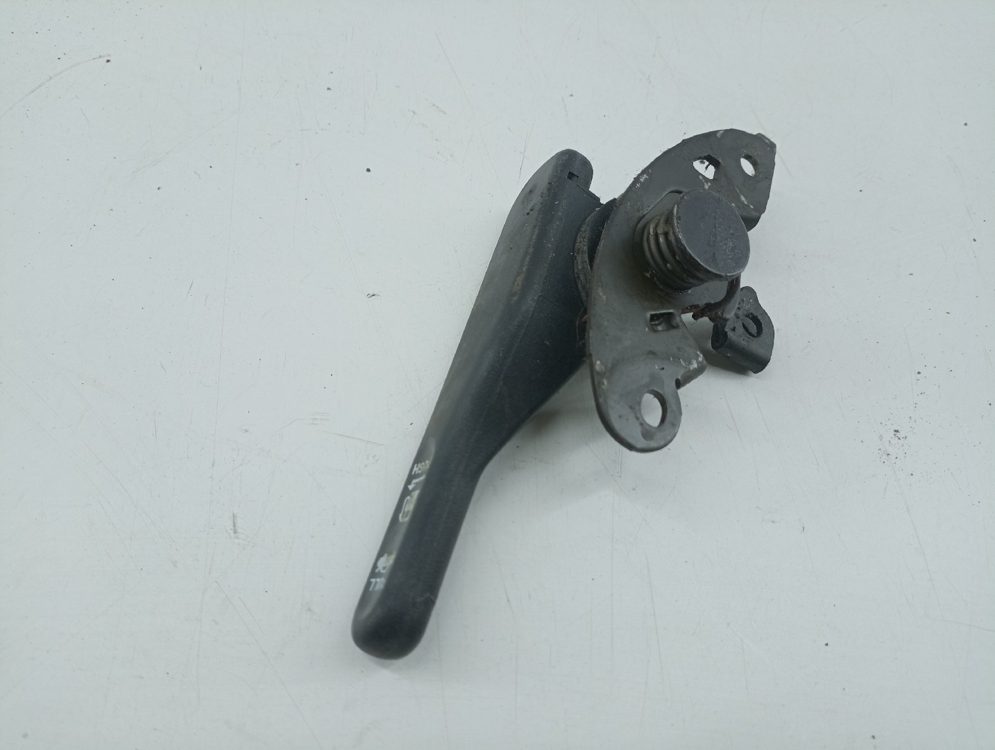 Botão de abertura da tampa do combustível NISSAN SUNNY III (N14) | 90 - 96