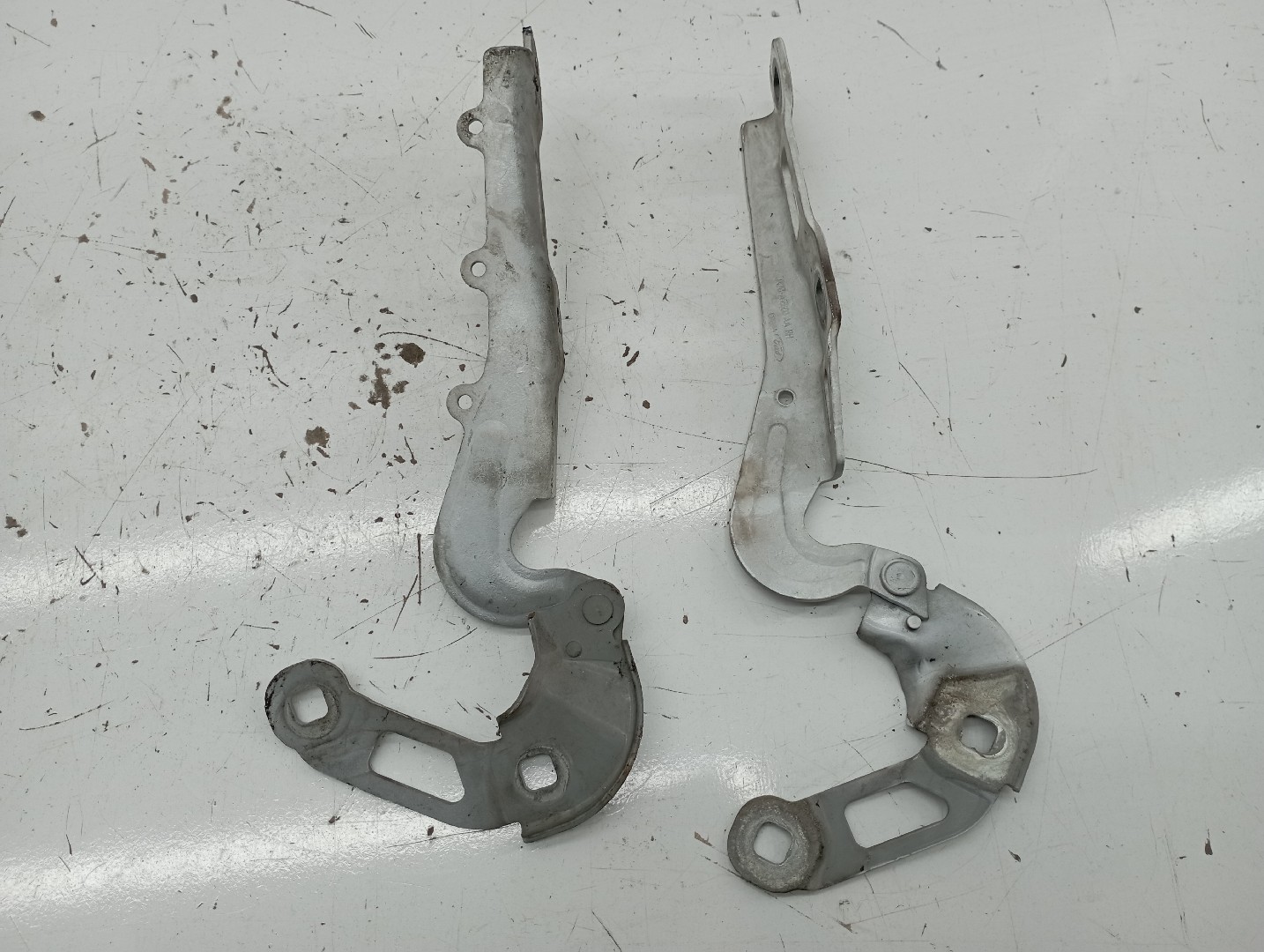 Dobradiça de mala FORD FOCUS IV Turnier (HP) | 18 - 