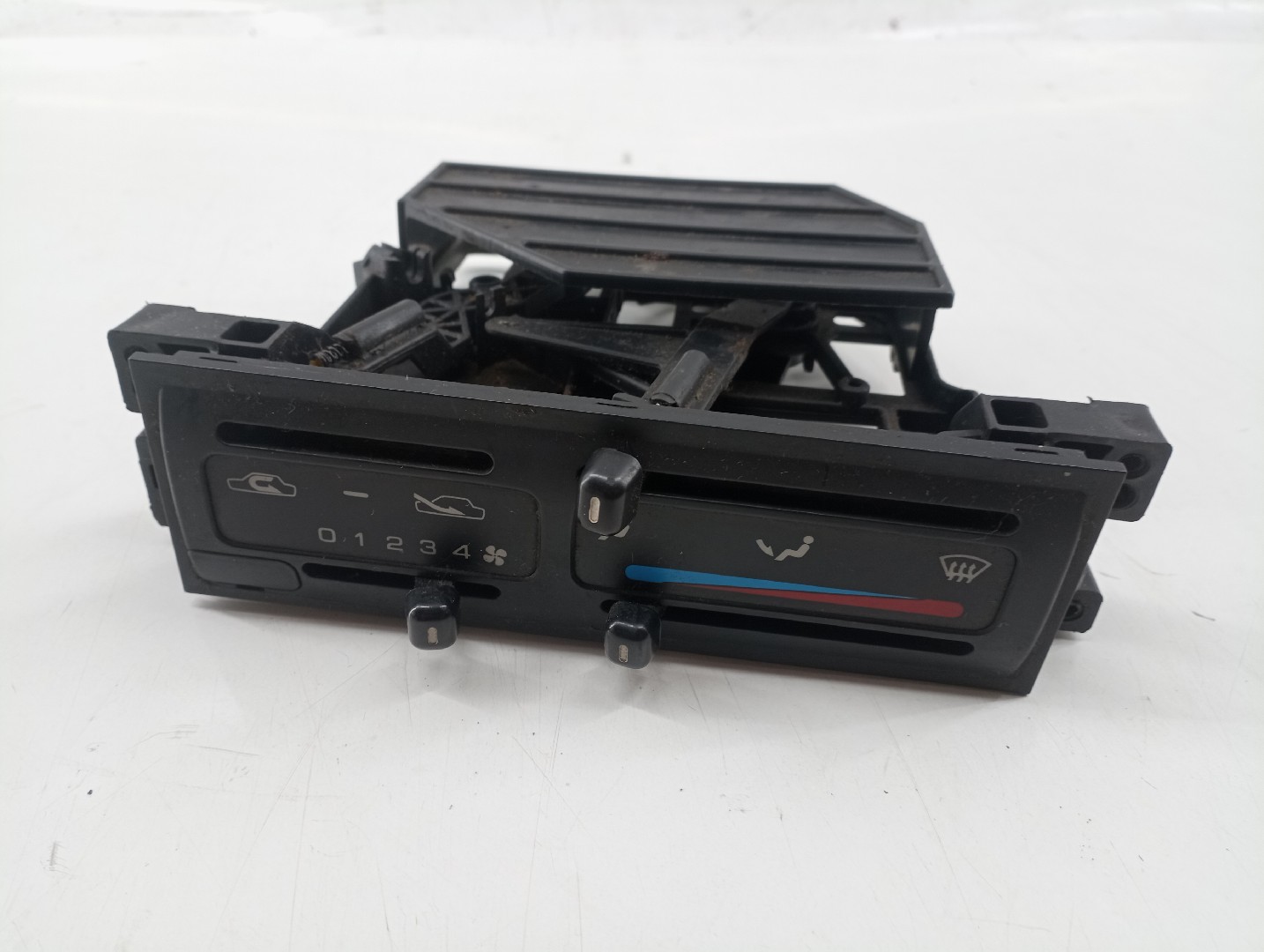 Comutador de Sofagem / Ar Condicionado NISSAN SUNNY III (N14) | 90 - 96