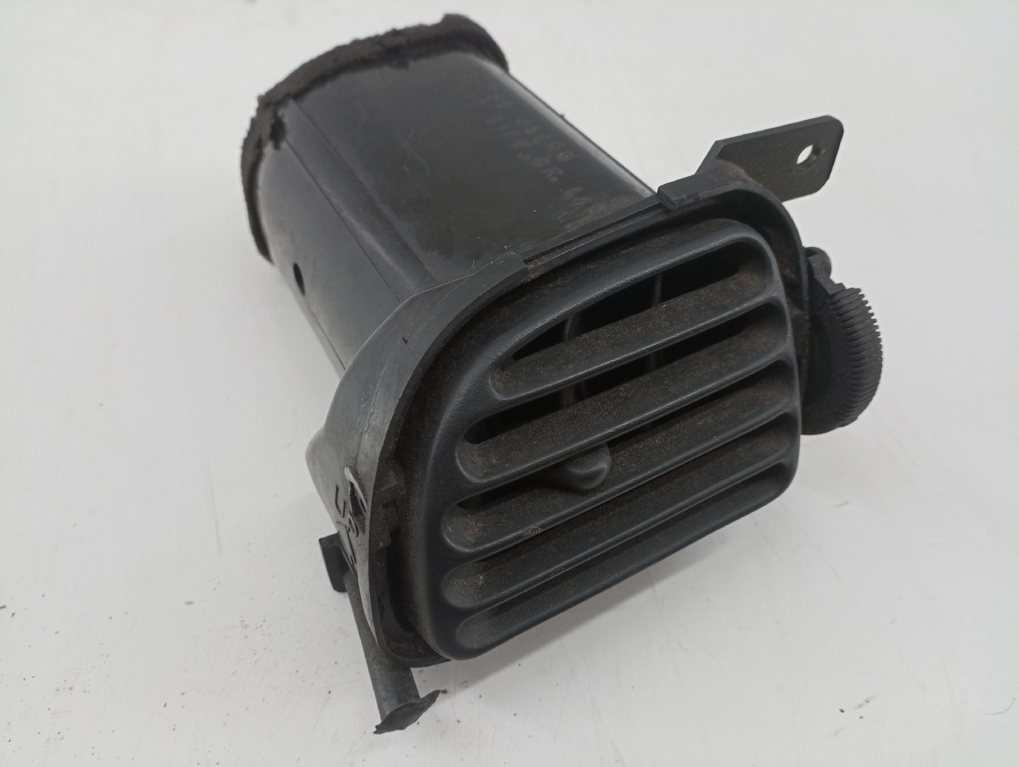 Difusor de ar NISSAN SUNNY III (N14) | 90 - 96 Imagem-2