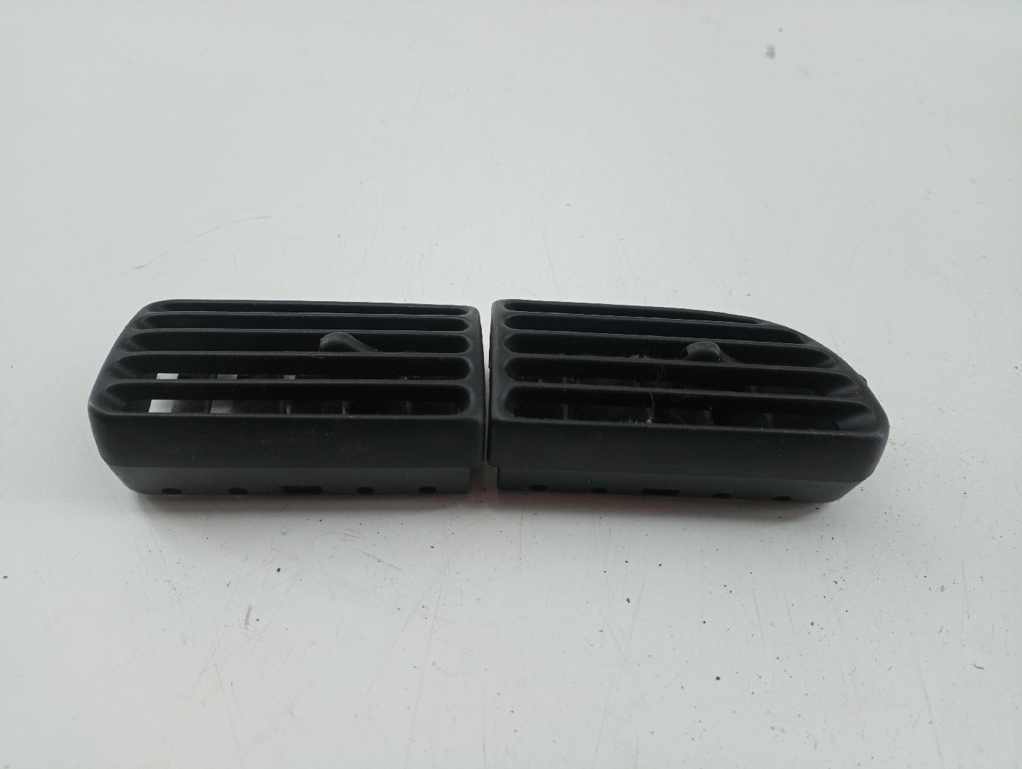 Difusor de ar NISSAN SUNNY III (N14) | 90 - 96 Imagem-1