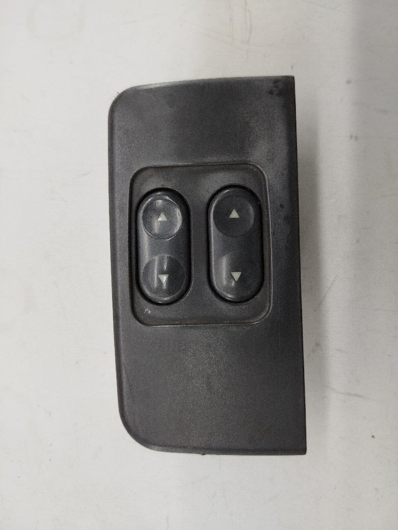 Comutador de vidro frente esquerdo FIAT PUNTO (176_) | 93 - 99