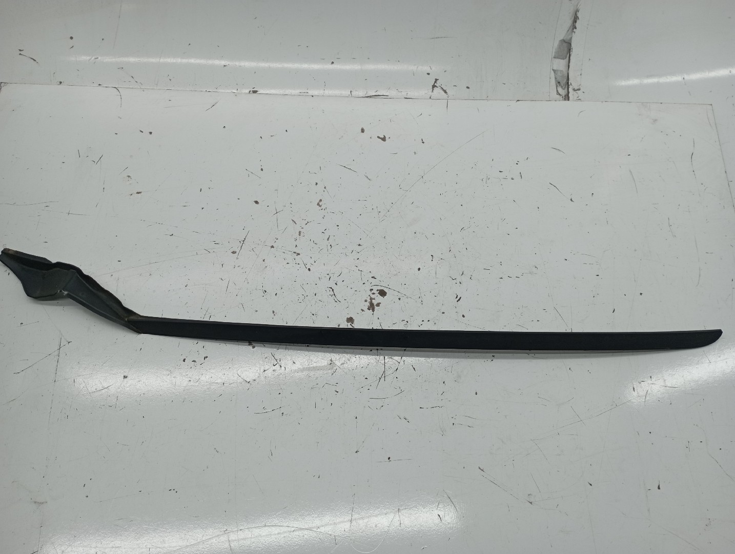 Acabamento do Limpa Para-Brisa FORD FOCUS IV Turnier (HP) | 18 - 
