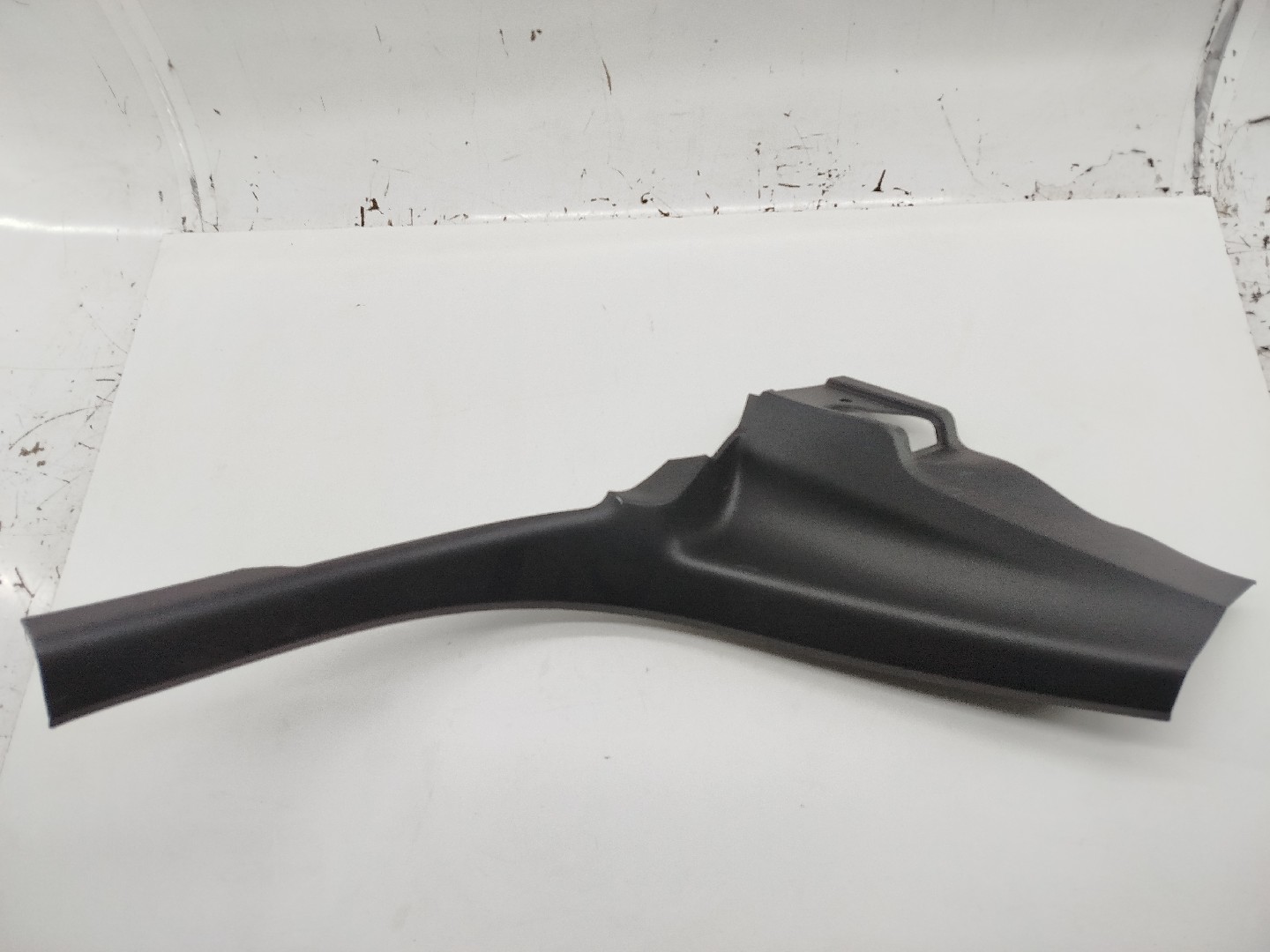 Moldura de pilar C esquerda FORD FOCUS IV Turnier (HP) | 18 - 