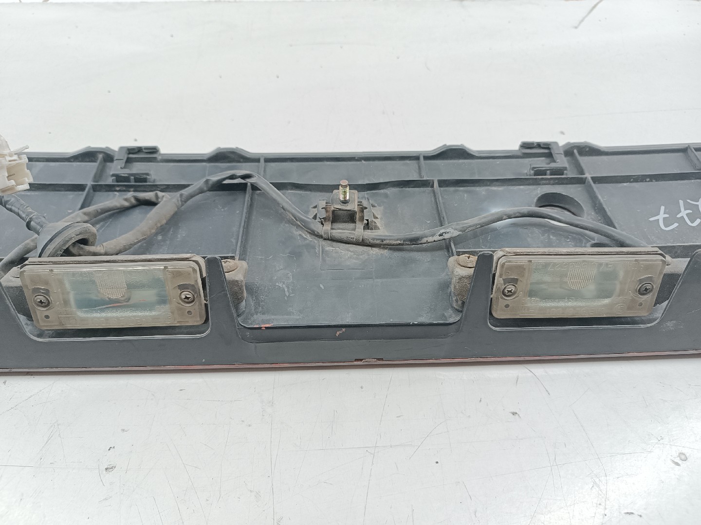 Farolim da Mala MITSUBISHI SPACE WAGON (N3_W, N4_W) | 91 - 00 Imagem-1