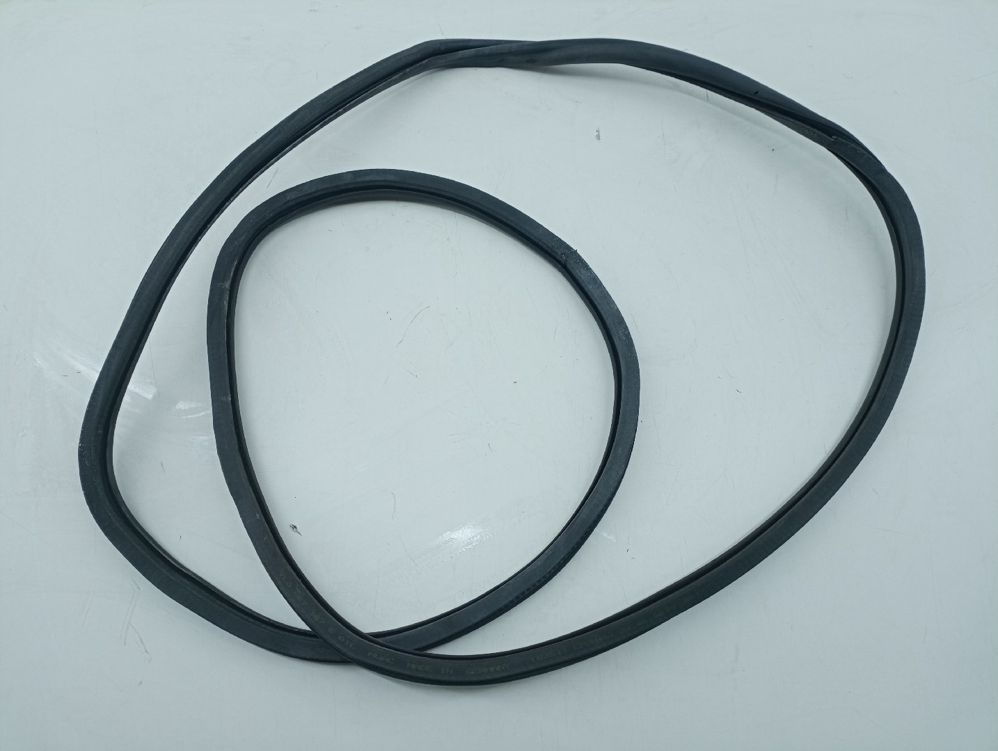 Borracha Da Porta Traseira Direita VOLKSWAGEN TOUAREG (7LA, 7L6, 7L7) | 02 - 13