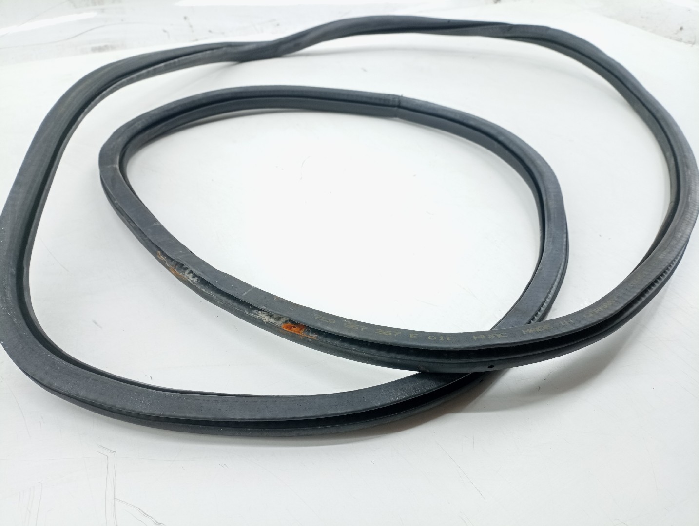 Borracha Da Porta Traseira Direita VOLKSWAGEN TOUAREG (7LA, 7L6, 7L7) | 02 - 13 Imagem-2