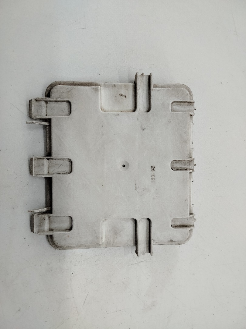 Tampa de caixa de fusiveis AUDI A3 (8L1) | 96 - 06 Imagem-4