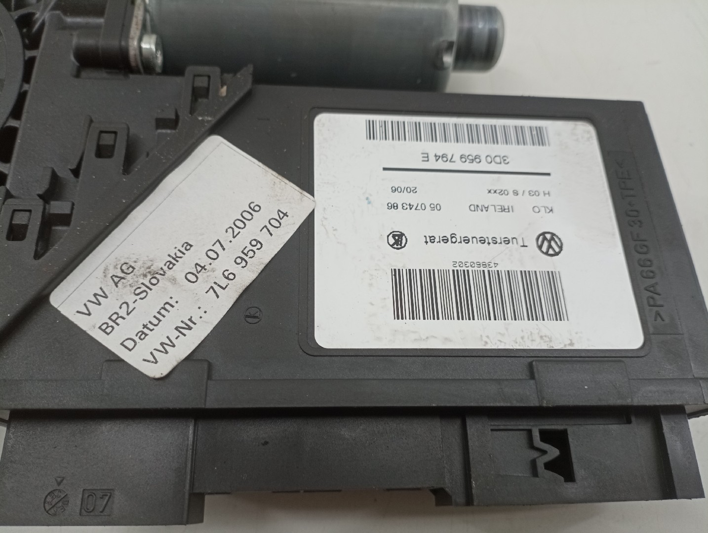 Motor e elevador de vidro trás direito VOLKSWAGEN TOUAREG (7LA, 7L6, 7L7) | 02 - 13 Imagem-3