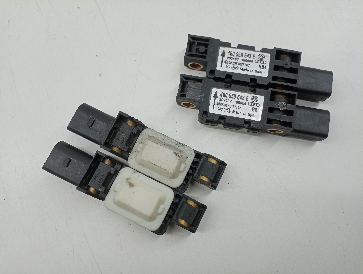 Sensor de Impacto VOLKSWAGEN TOUAREG (7LA, 7L6, 7L7) | 02 - 13 Imagem-4