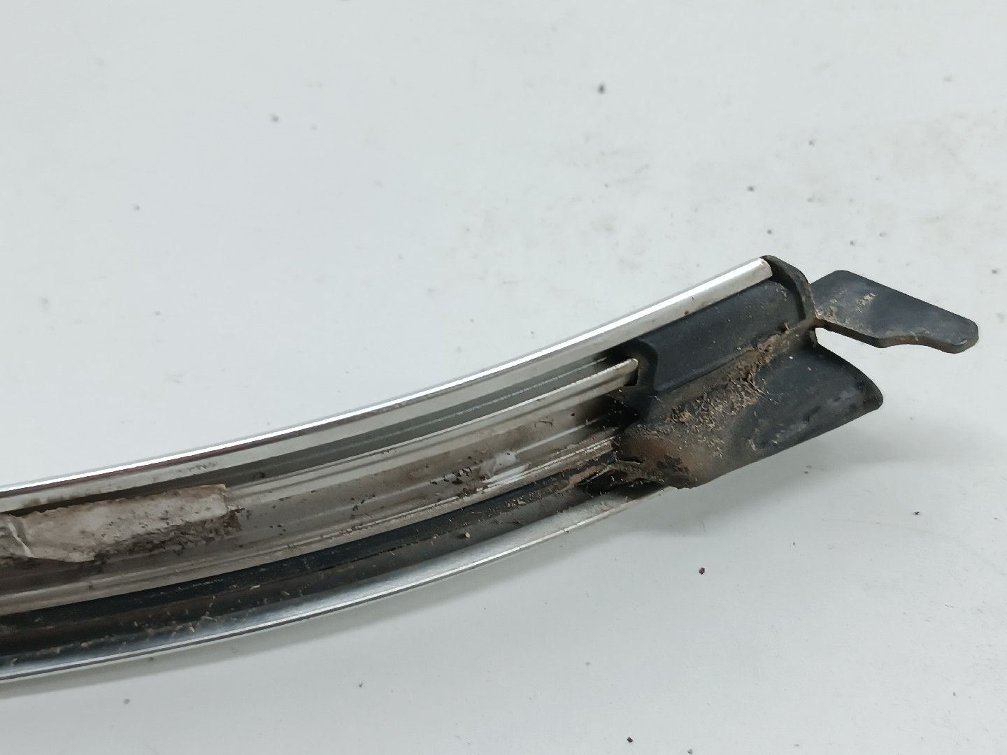 Friso do Tejadilho VOLKSWAGEN TOUAREG (7LA, 7L6, 7L7) | 02 - 13 Imagem-2