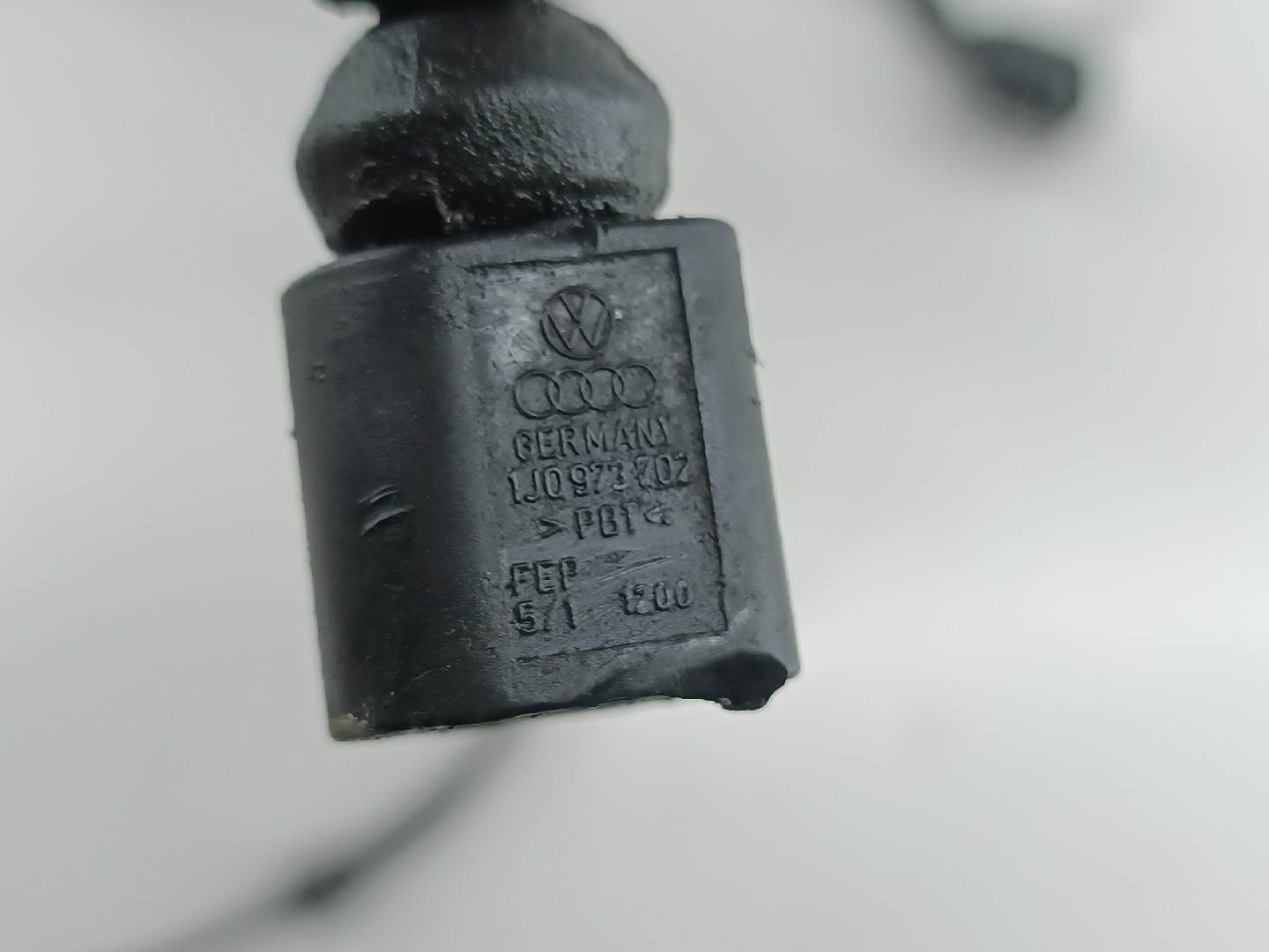 Sensor ABS Frente Direito VOLKSWAGEN TOUAREG (7LA, 7L6, 7L7) | 02 - 13 Imagem-2