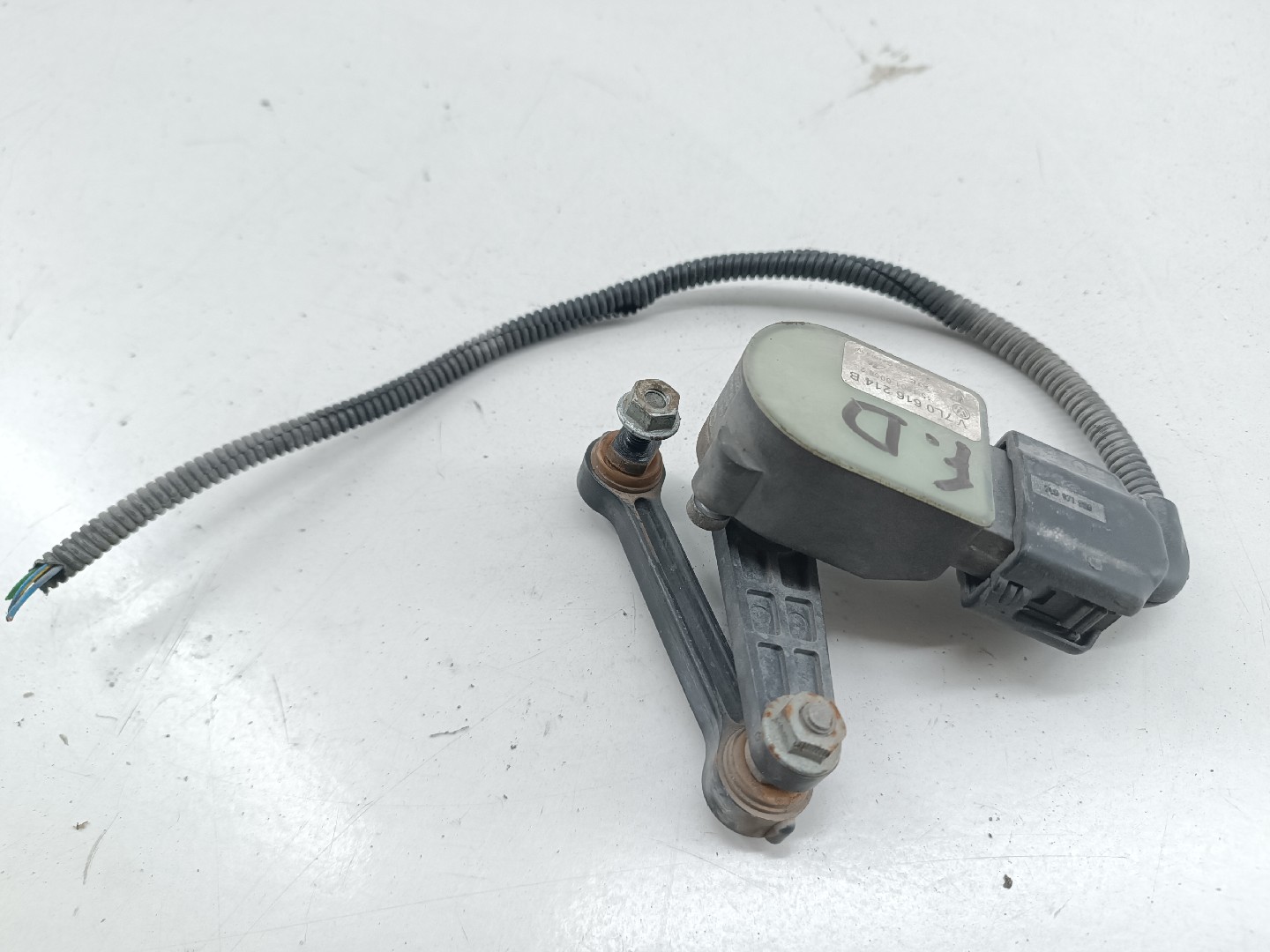 Sensor de nível de altura VOLKSWAGEN TOUAREG (7LA, 7L6, 7L7) | 02 - 13 Imagem-3