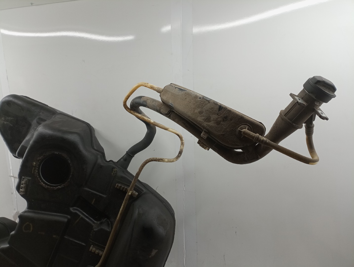 Depósito de Combustível VOLKSWAGEN TOUAREG (7LA, 7L6, 7L7) | 02 - 13 Imagem-1