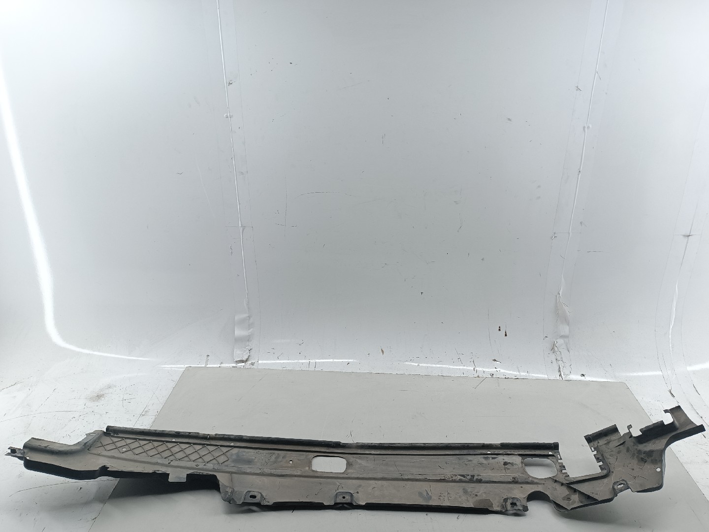 Proteção inferior de carroçaria VOLKSWAGEN TOUAREG (7LA, 7L6, 7L7) | 02 - 13