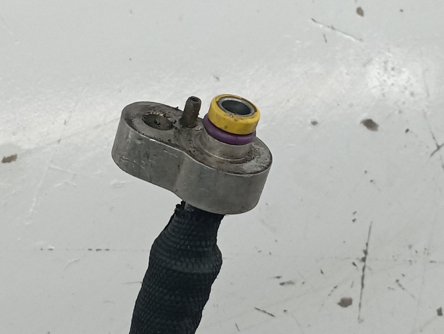 Tubo de Ar condicionado VOLKSWAGEN TOUAREG (7LA, 7L6, 7L7) | 02 - 13 Imagem-5