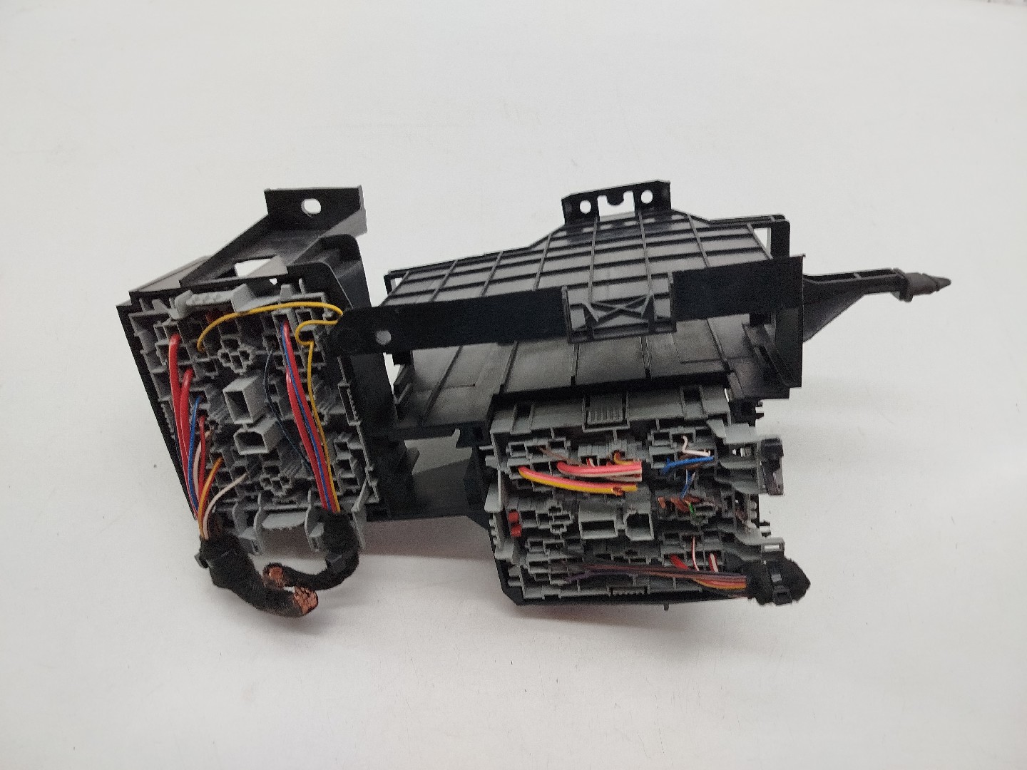 Caixa de fusíveis e relés VOLKSWAGEN TOUAREG (7LA, 7L6, 7L7) | 02 - 13 Imagem-2