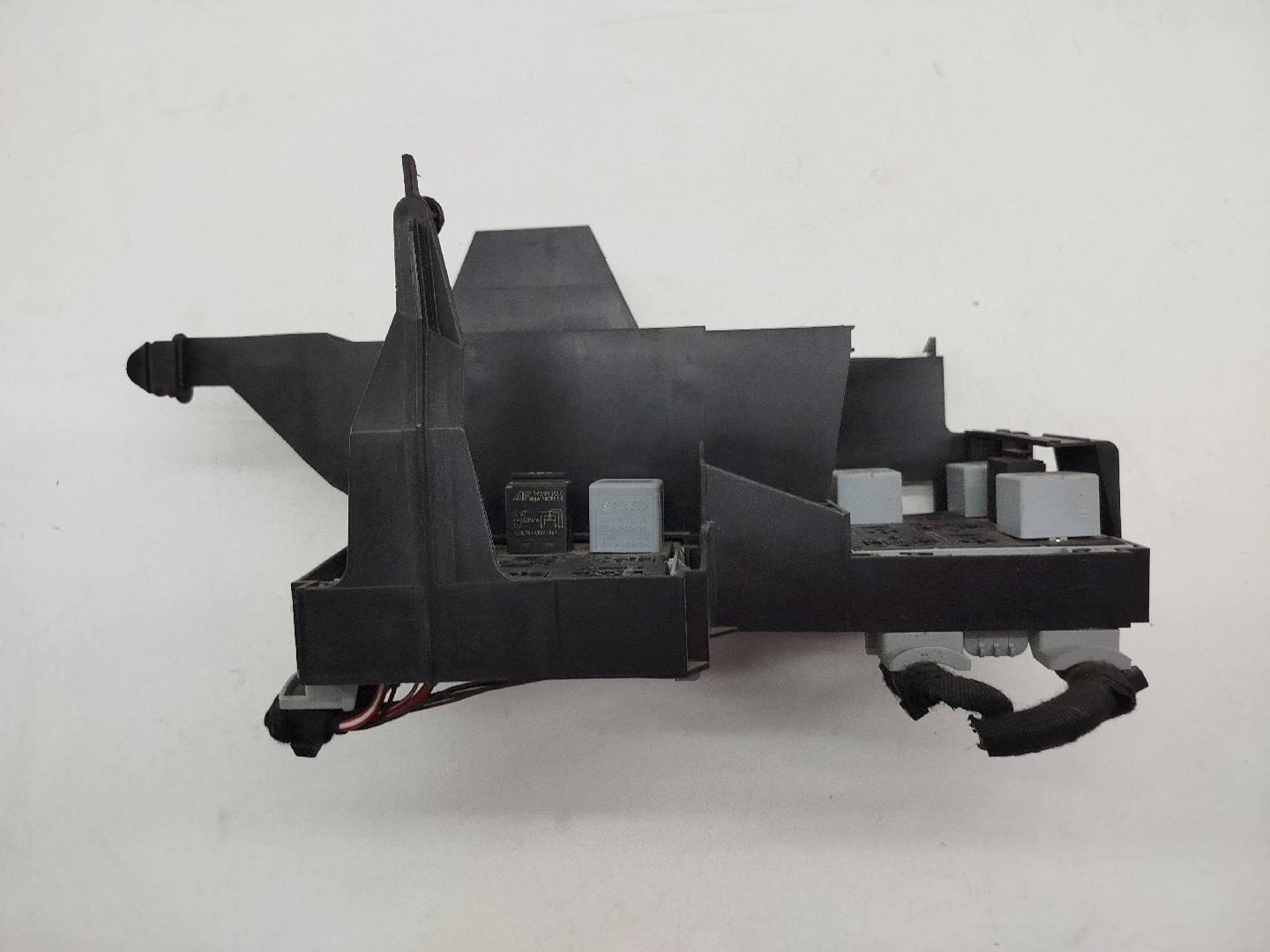 Caixa de fusíveis e relés VOLKSWAGEN TOUAREG (7LA, 7L6, 7L7) | 02 - 13 Imagem-1