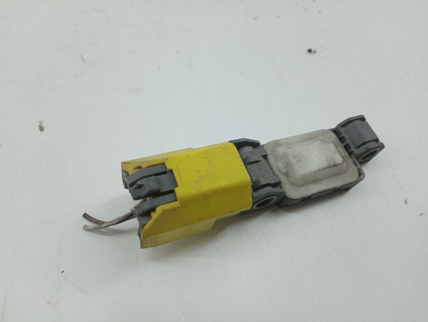 Sensor de airbag VOLKSWAGEN TOUAREG (7LA, 7L6, 7L7) | 02 - 13 Imagem-1