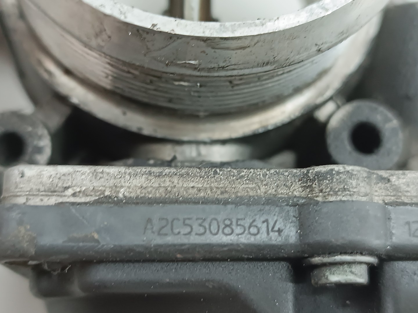 Borboleta de admissão VOLKSWAGEN TOUAREG (7LA, 7L6, 7L7) | 02 - 13 Imagem-2