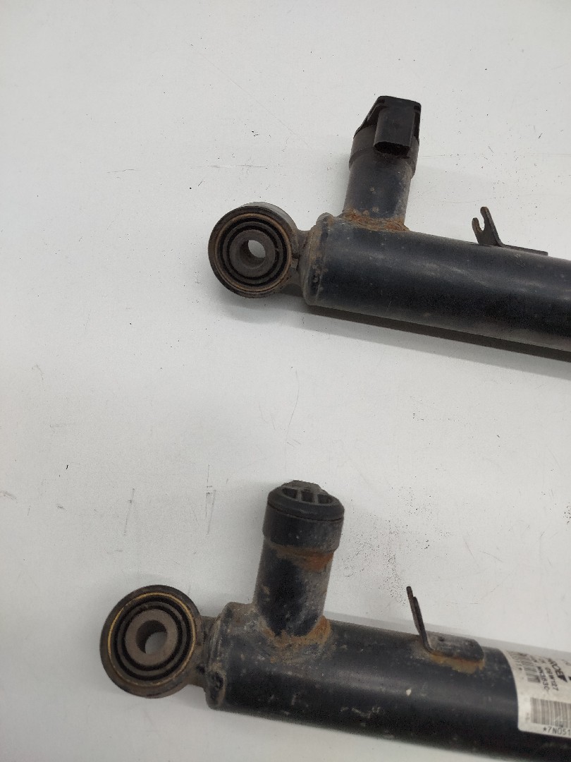 Amortecedores traseiros VOLKSWAGEN PASSAT (3C2) | 05 - 10 Imagem-2