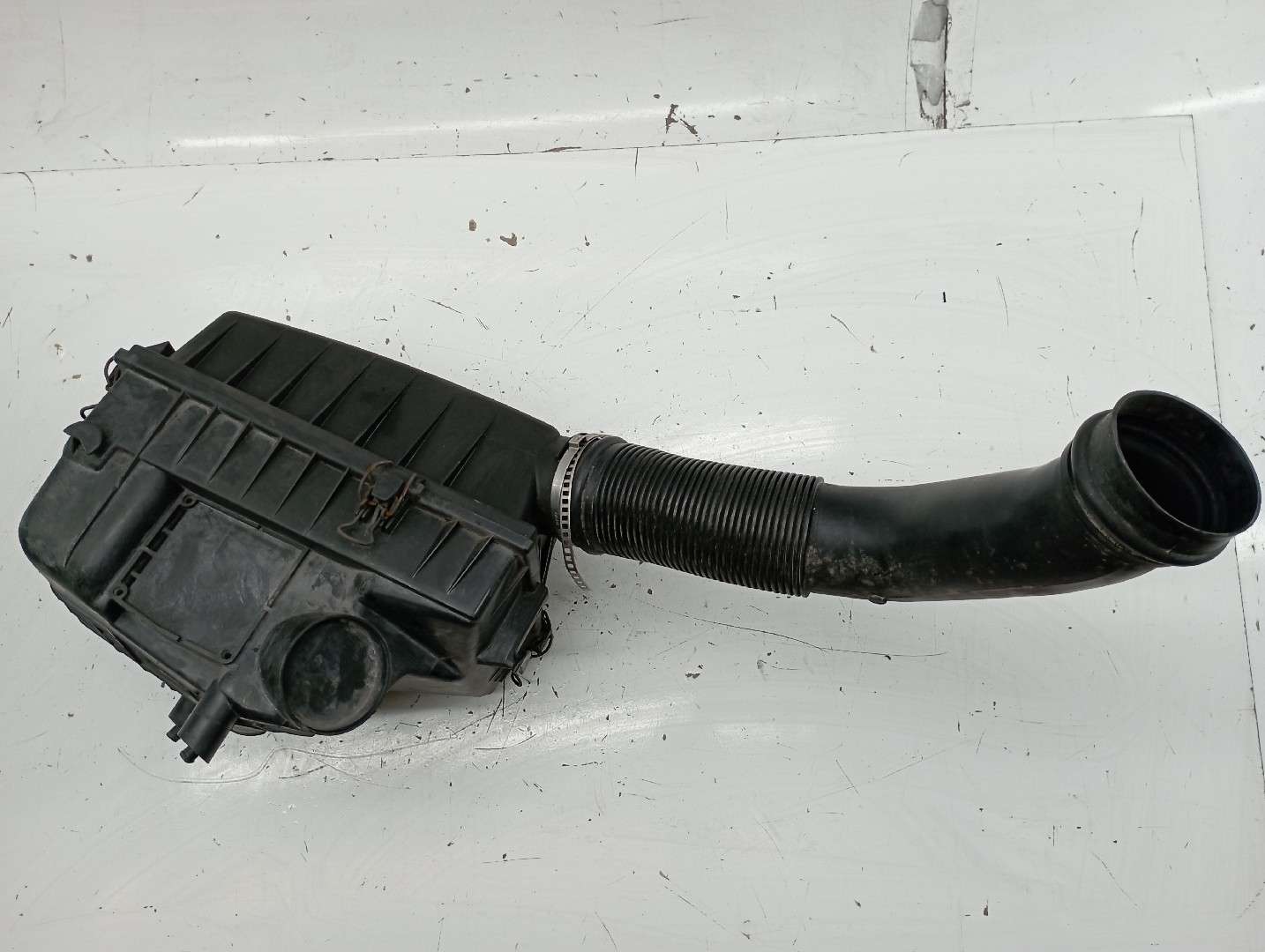 Caixa de filtro de ar com tubo de ar SEAT IBIZA II (6K1) | 93 - 02 Imagem-6