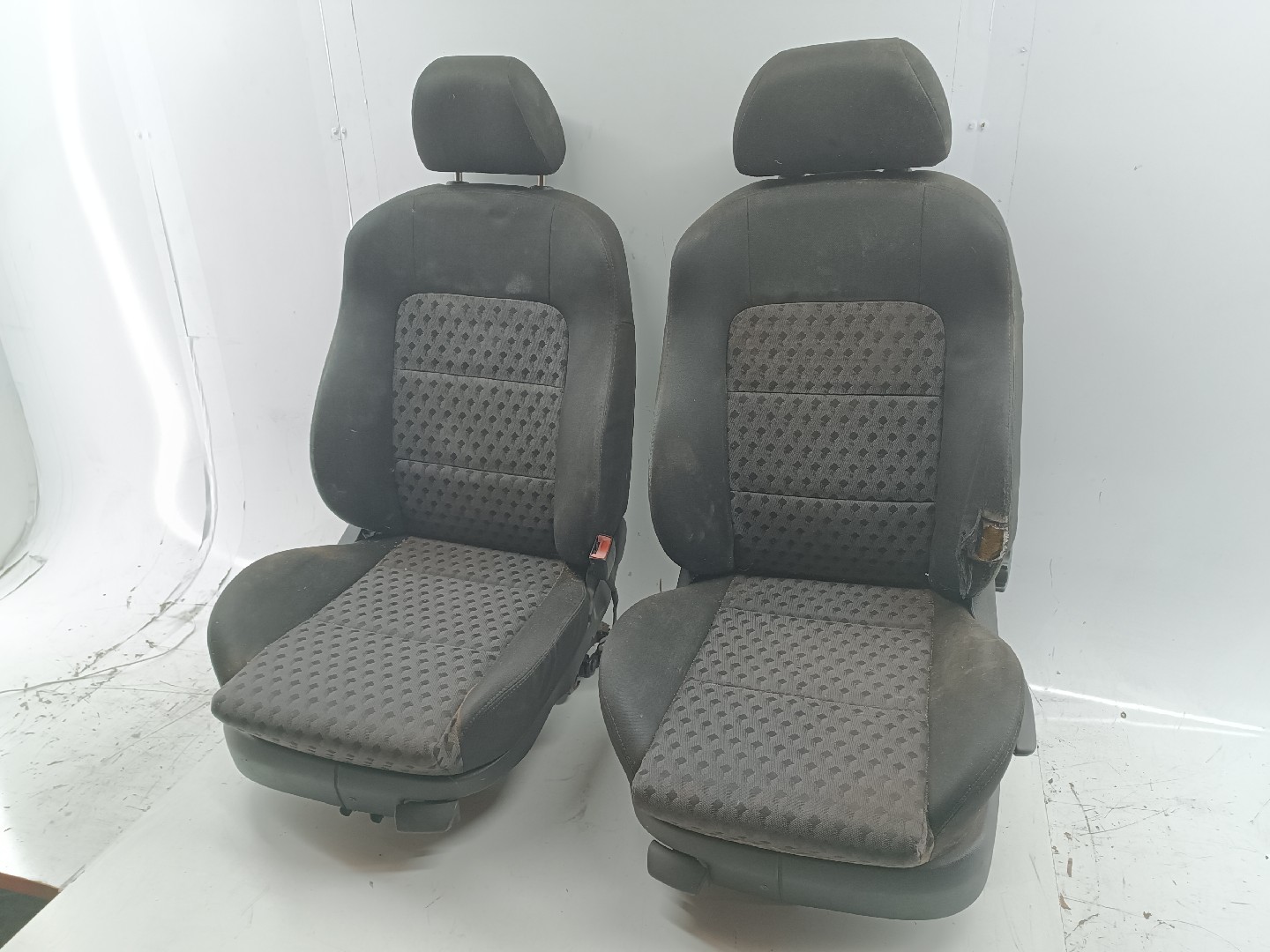 Conjunto de bancos com airbags SEAT LEON (1M1) | 99 - 06 Imagem-2