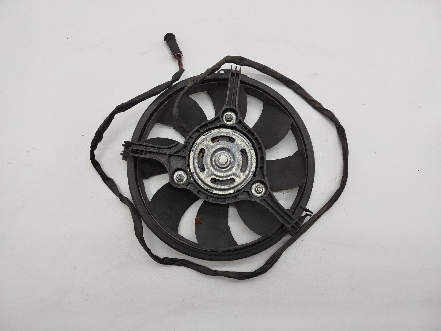Termo ventilador AUDI A4 (8D2, B5) | 94 - 01 Imagem-1
