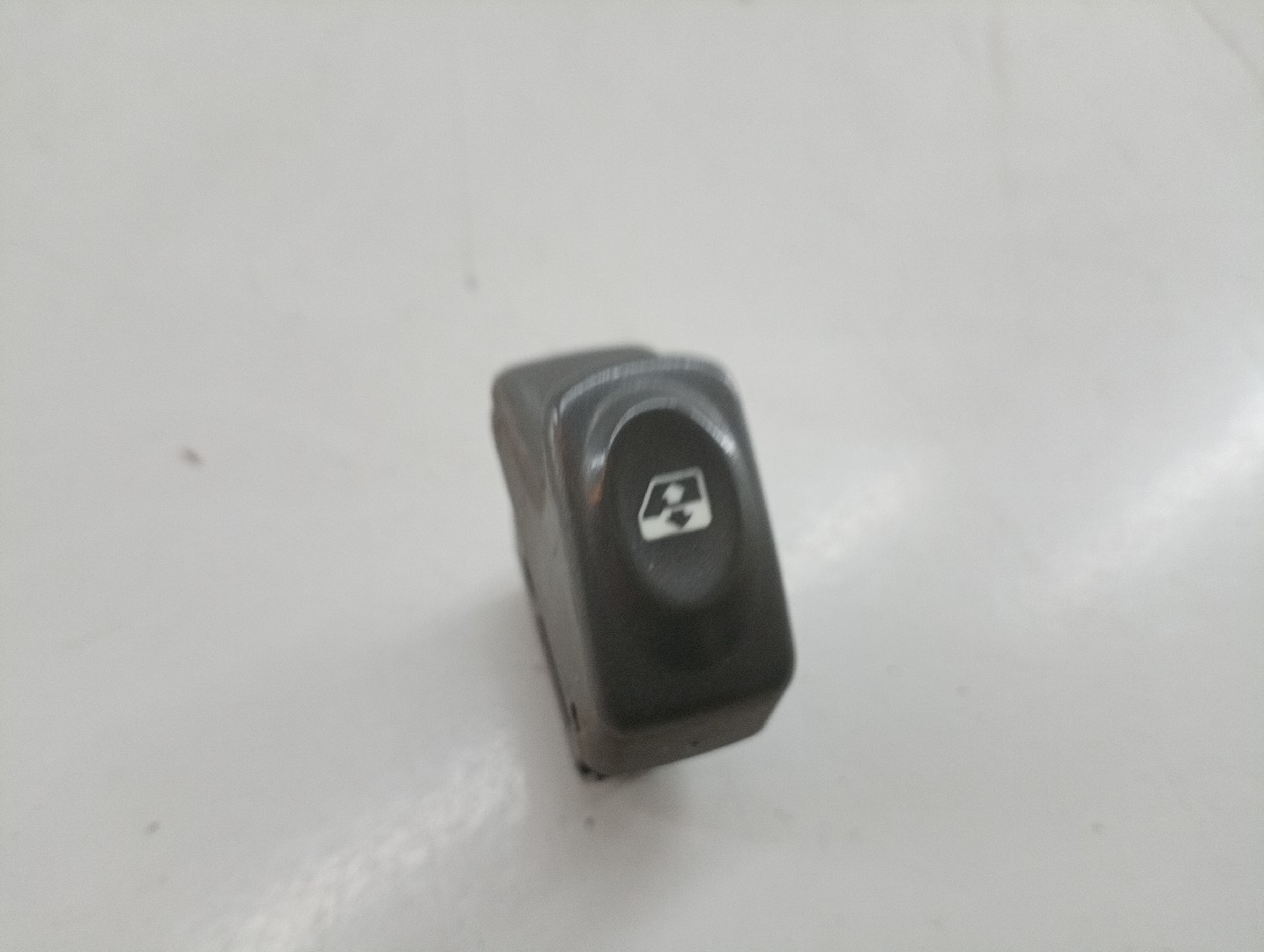 Comutador de vidro frente direito RENAULT MEGANE Scenic (JA0/1_) | 96 - 01