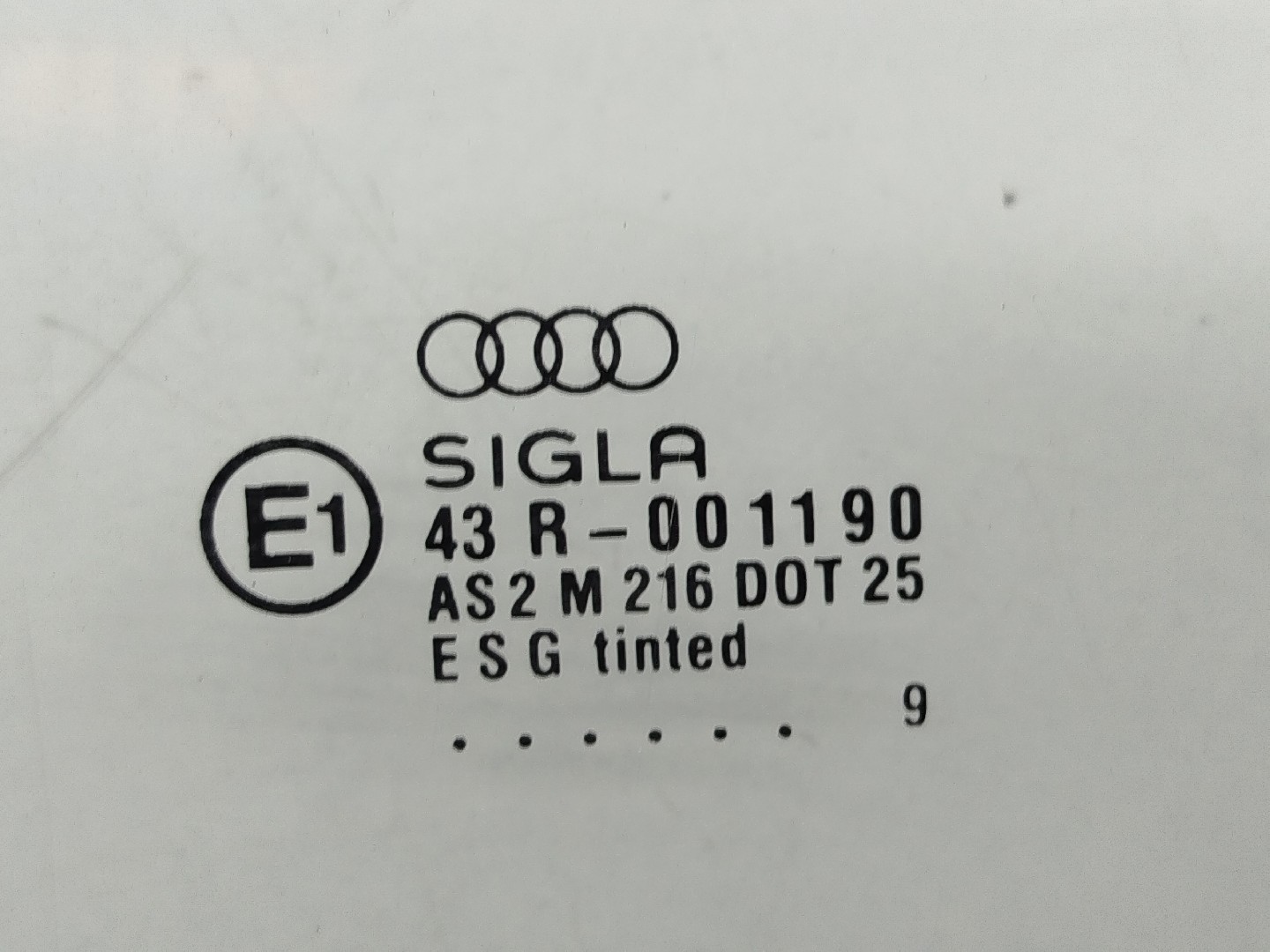 Vidro Porta Tras Esquerdo AUDI A4 (8D2, B5) | 94 - 01 Imagem-1