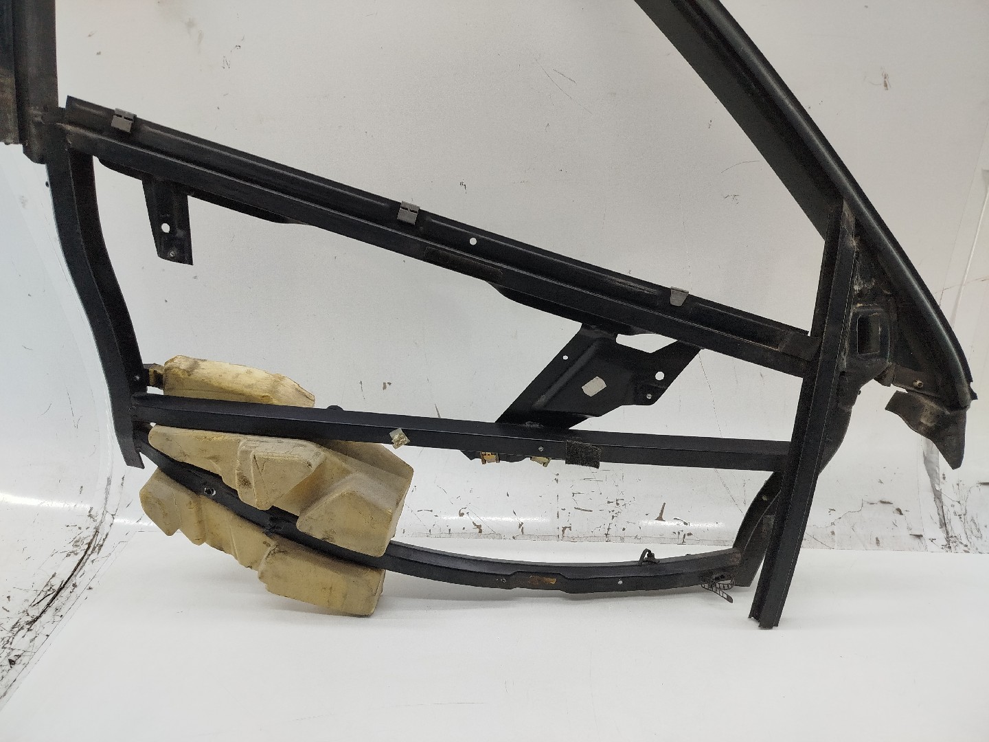 Estrutura de Porta AUDI A4 (8D2, B5) | 94 - 01 Imagem-1