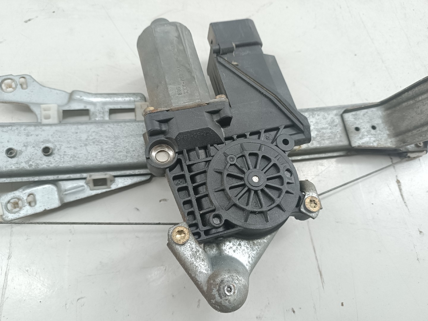 Motor e elevador de vidro trás direito MERCEDES-BENZ A-CLASS (W168) | 97 - 05 Imagem-1