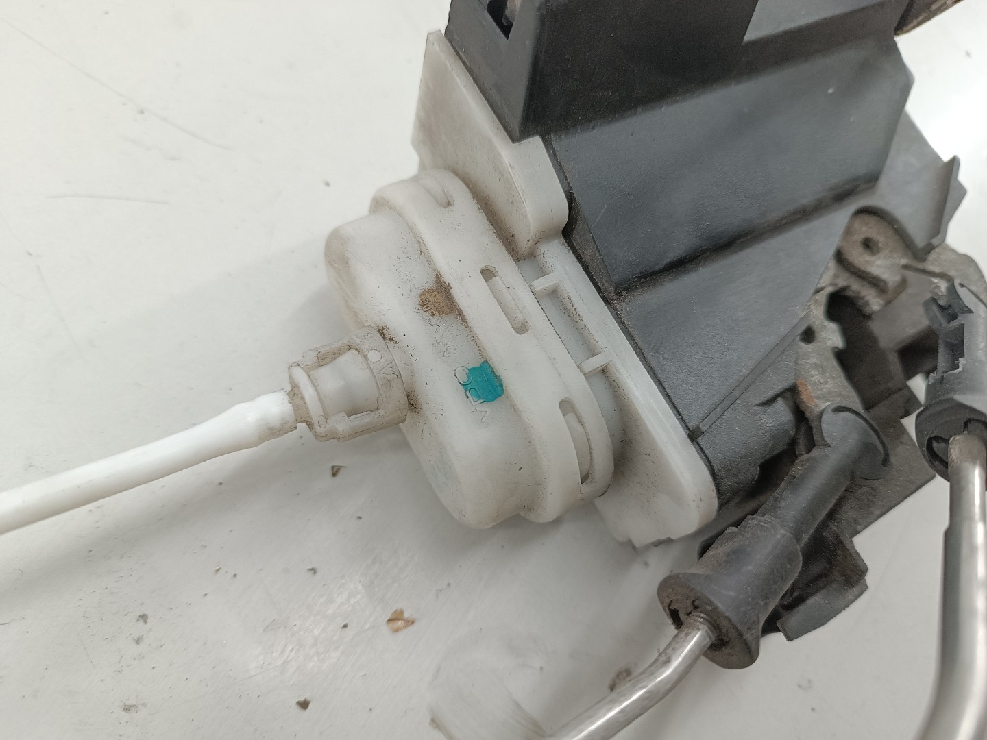 Fecho da Porta Frente Direito AUDI A4 (8D2, B5) | 94 - 01 Imagem-1