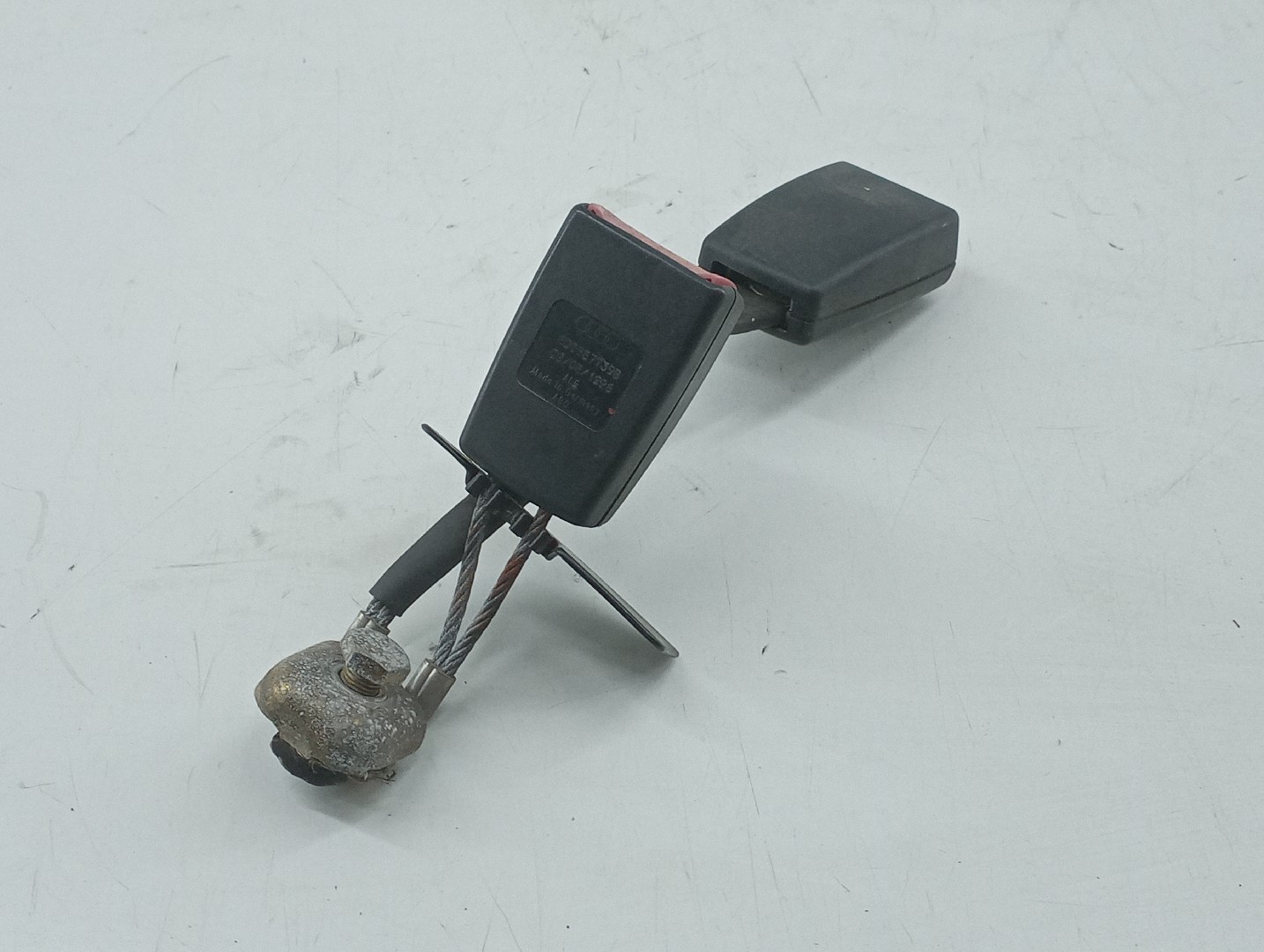 Encaixe cinto traseiro AUDI A4 (8D2, B5) | 94 - 01