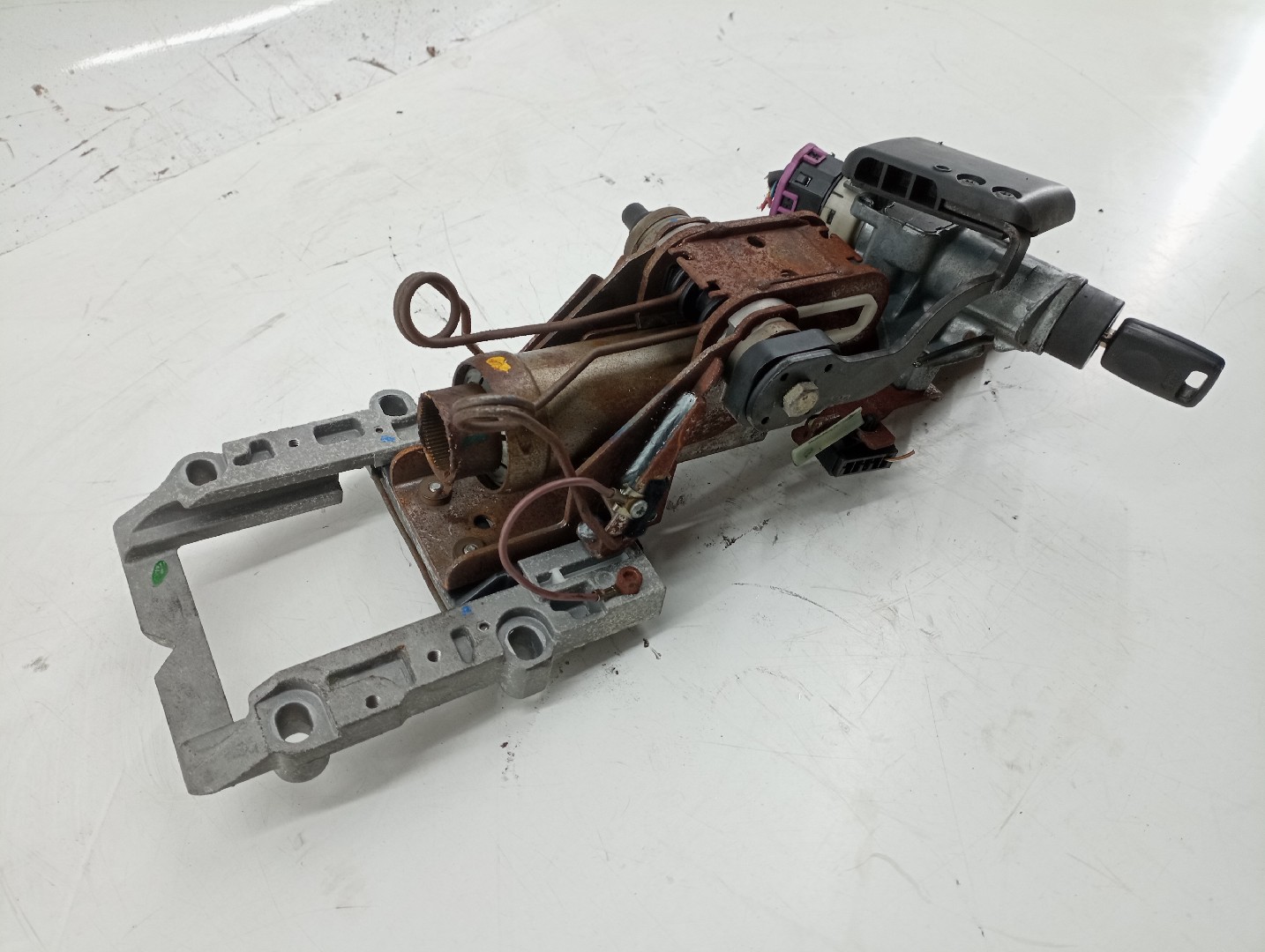 Coluna de direção com canhão de ignição AUDI A4 (8D2, B5) | 94 - 01 Imagem-2