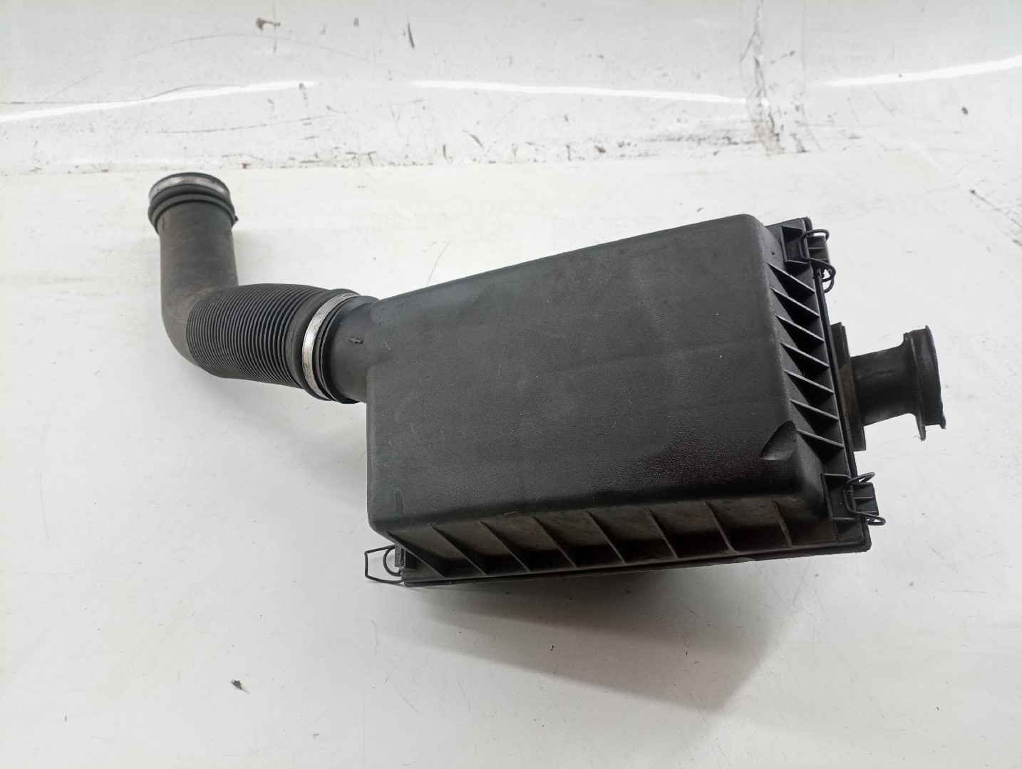 Caixa de filtro de ar com tubo de ar SEAT IBIZA II (6K1) | 93 - 02