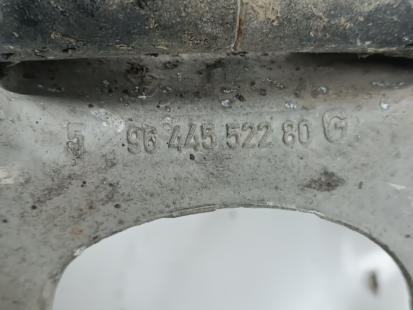 Manga de Eixo Frente Esquerda PEUGEOT 407 SW (6E_) | 04 - 11 Imagem-4