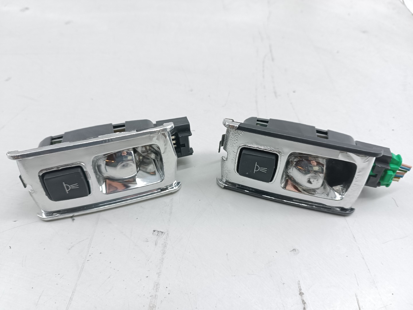 Plafonier traseira PEUGEOT 508 SW I (8E_) | 10 - 18