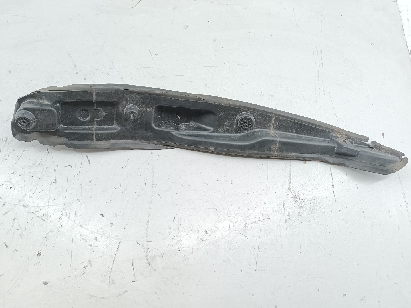 Acabamento de Guarda-Lamas PEUGEOT 508 SW I (8E_) | 10 - 18