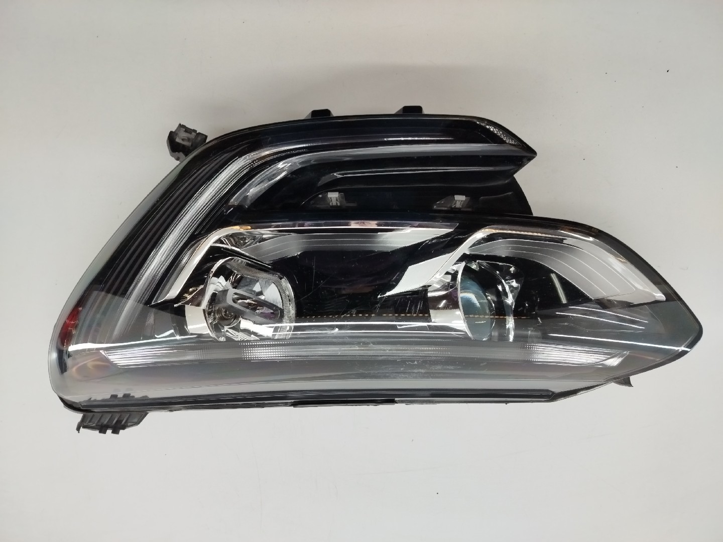 Ótica Esquerda RENAULT MEGANE IV Hatchback (B9A/M/N_) | 15 - 