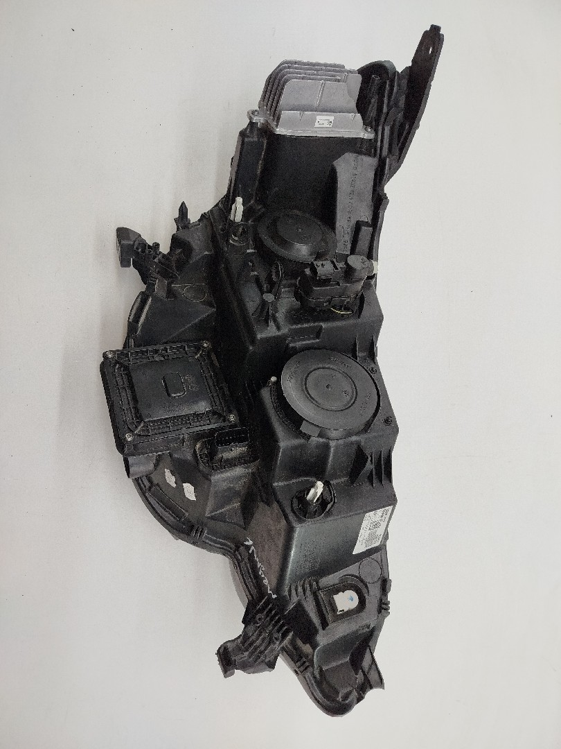 Ótica Esquerda RENAULT MEGANE IV Hatchback (B9A/M/N_) | 15 -  Imagem-7