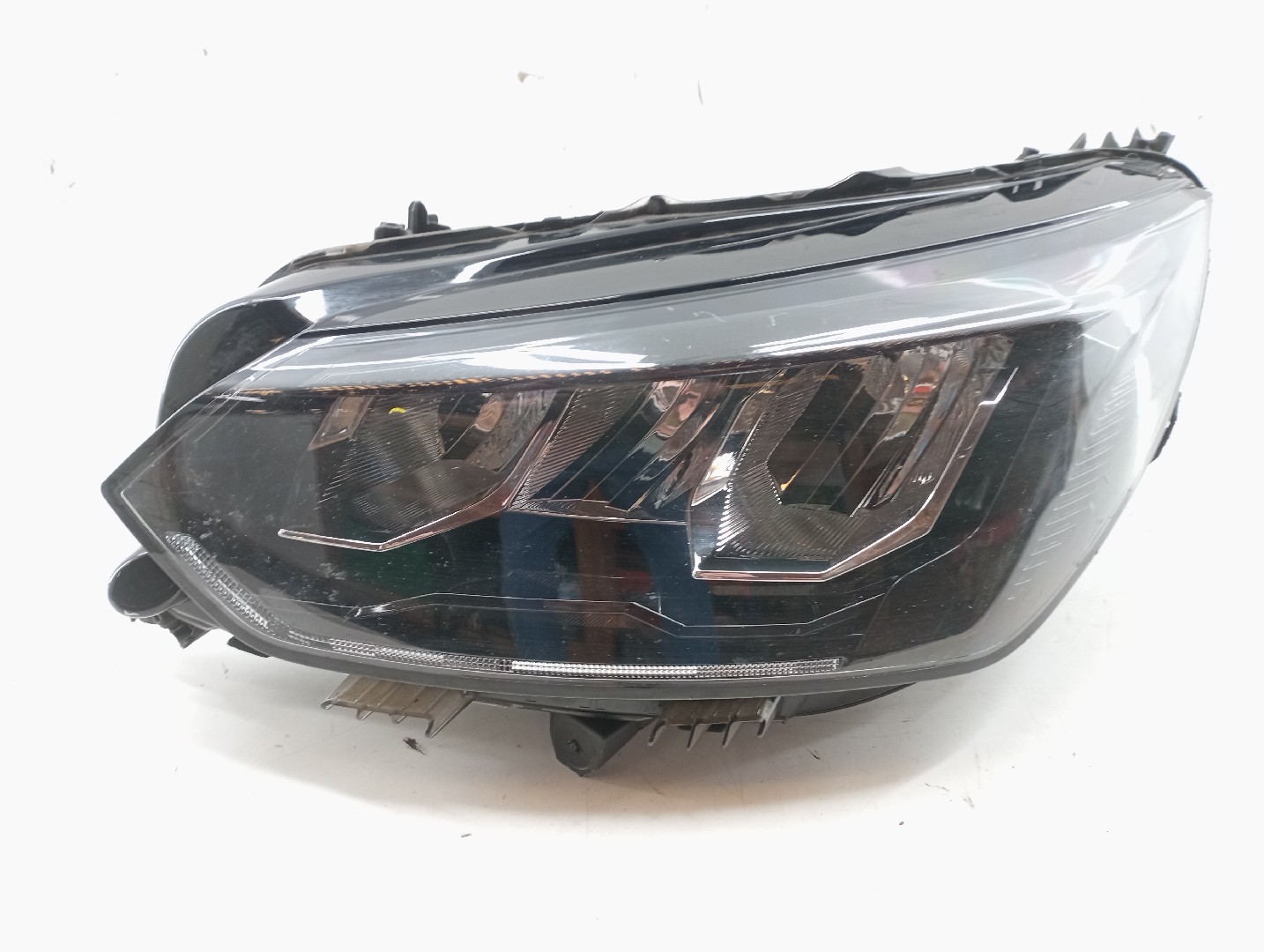 Left Headlight PEUGEOT 208 II (UB_, UP_, UW_, UJ_) | 19 - 