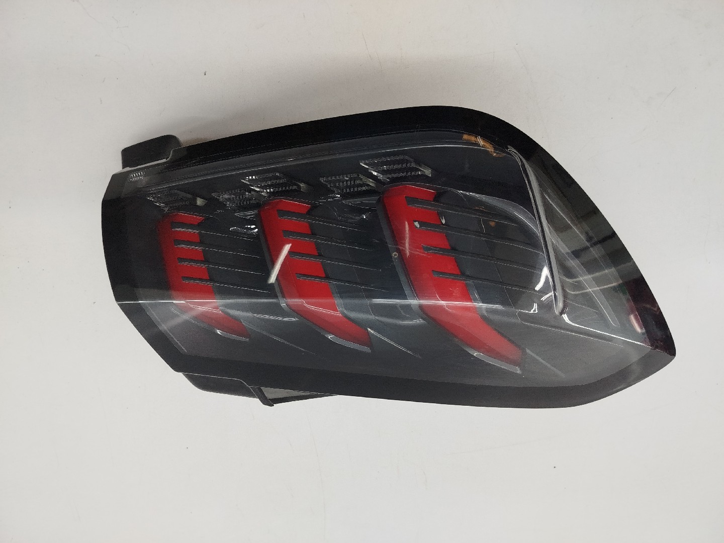Farolim Stop Esquerdo PEUGEOT 208 II (UB_, UP_, UW_, UJ_) | 19 - 