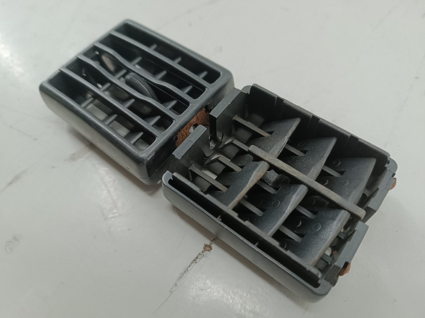 Difusor de ar OPEL CORSA A Hatchback (S83) | 82 - 93 Imagem-4