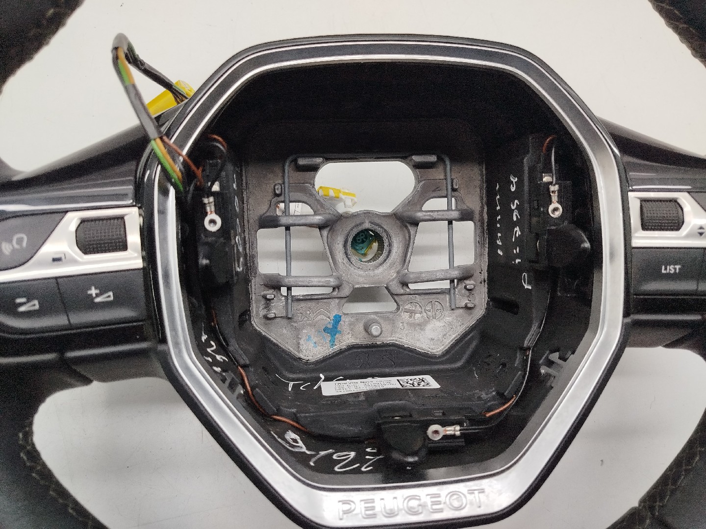 steering wheel PEUGEOT 5008 (0U_, 0E_) | 09 - 17 Imagem-4
