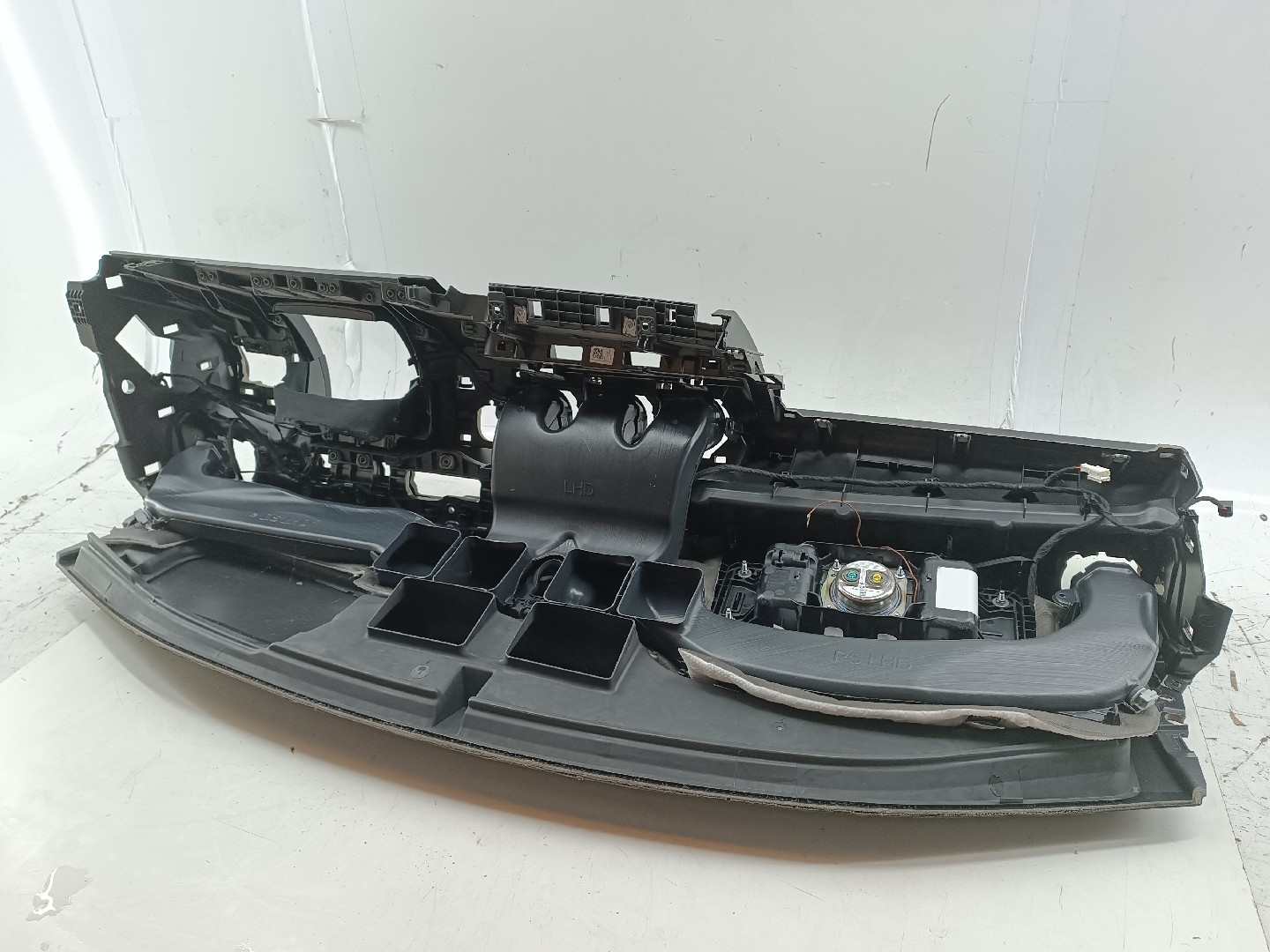 Tablier com airbag de passageiro MERCEDES-BENZ A-CLASS (W177) | 18 -  Imagem-1