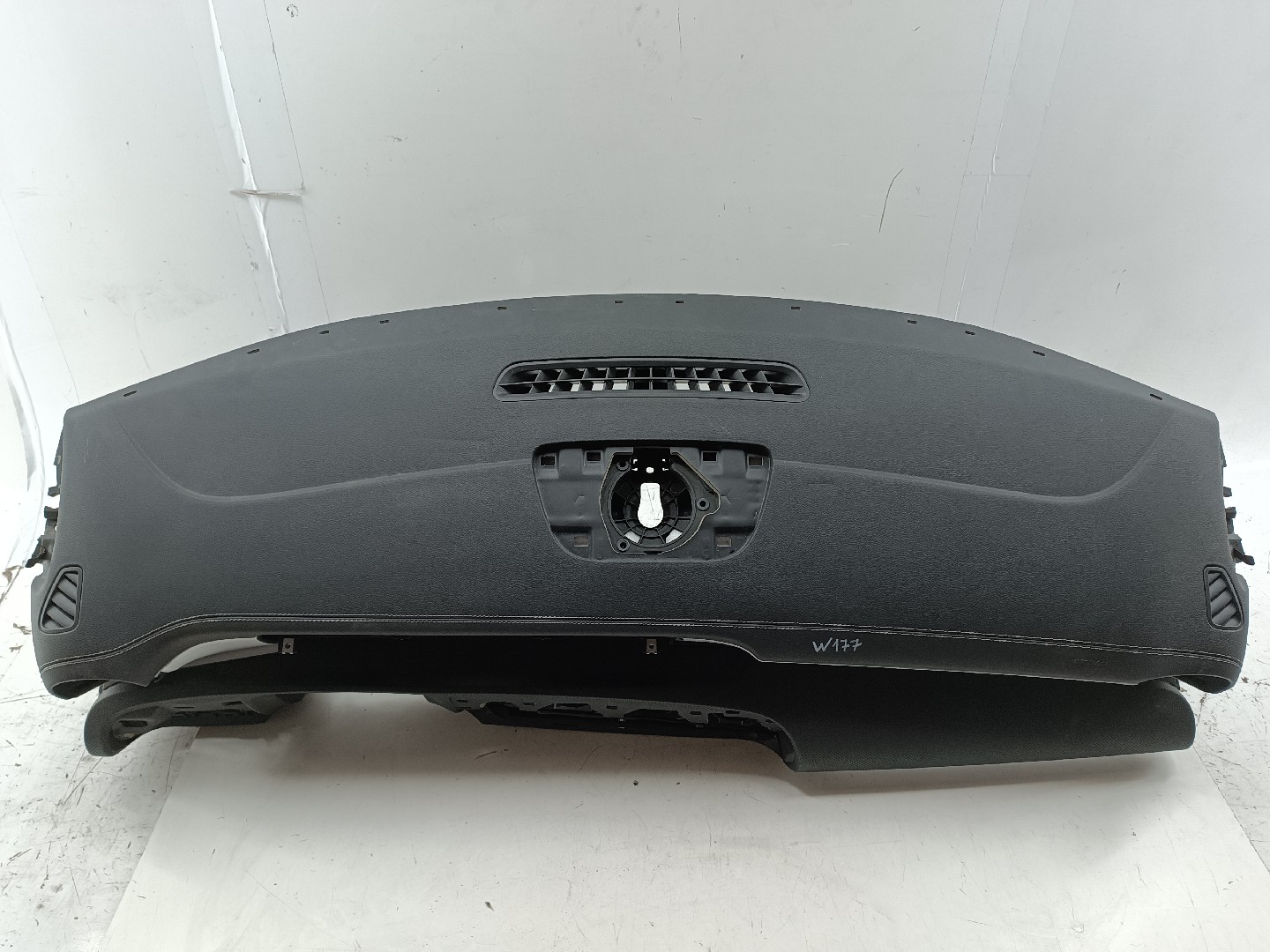 Tablier com airbag de passageiro MERCEDES-BENZ A-CLASS (W177) | 18 -  Imagem-5