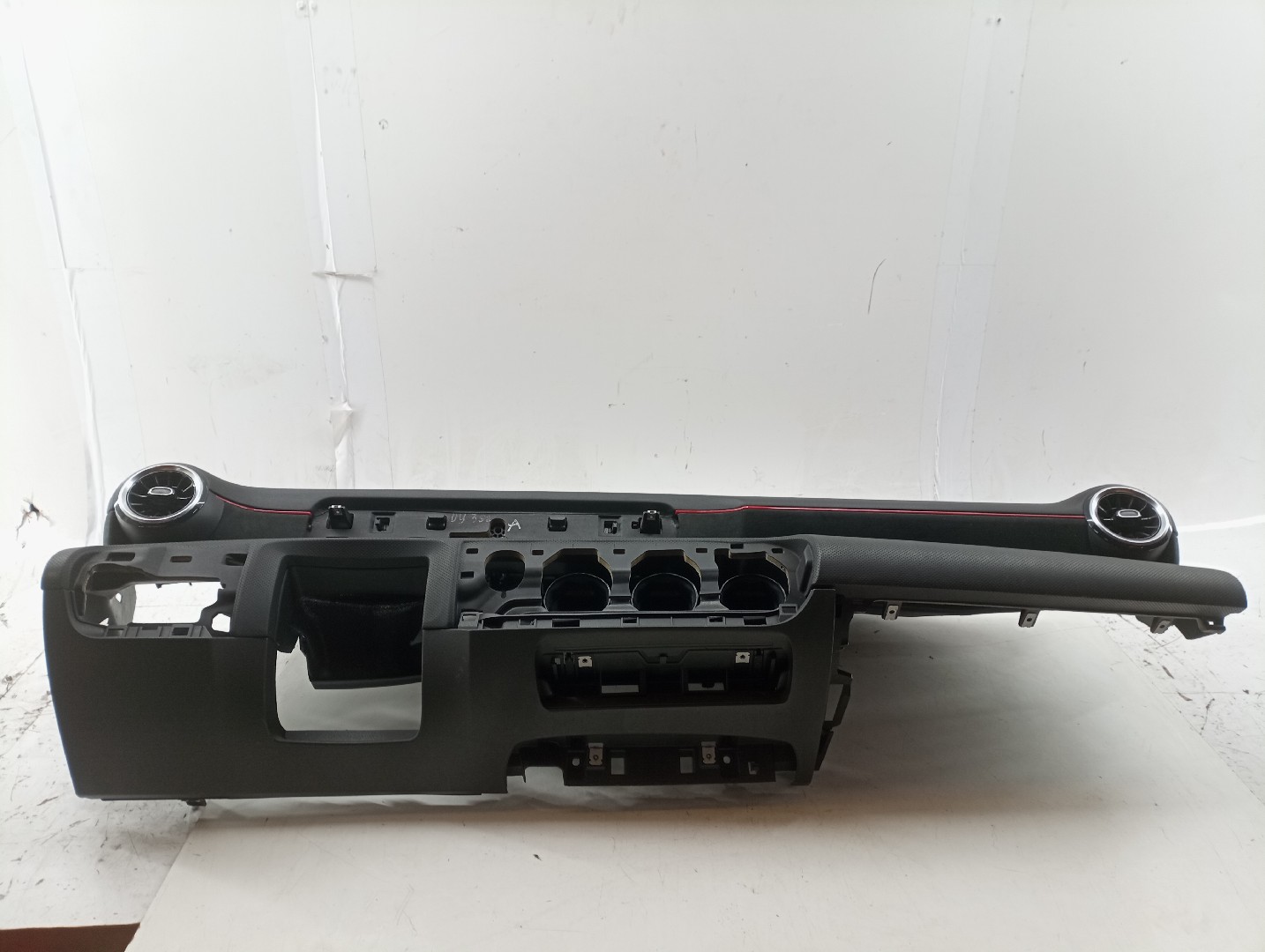 Tablero de instrumentos MERCEDES-BENZ A-CLASS (W177) | 18 -  Imagem-11