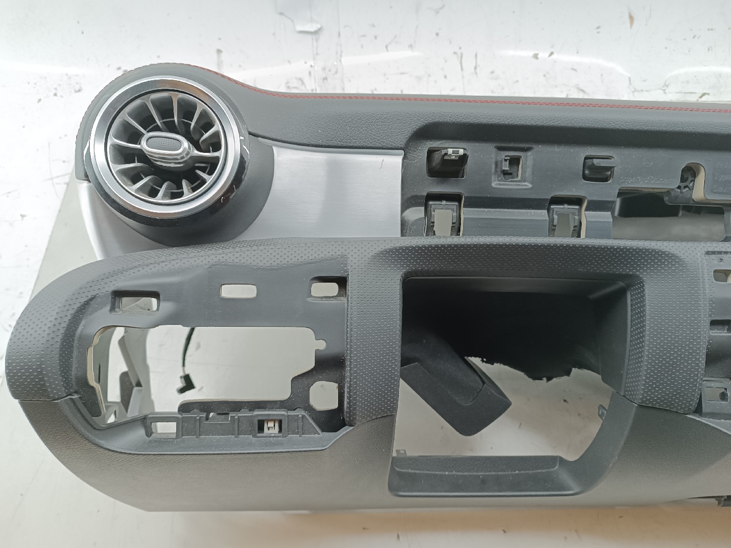 Tablier com airbag de passageiro MERCEDES-BENZ A-CLASS (W177) | 18 -  Imagem-13