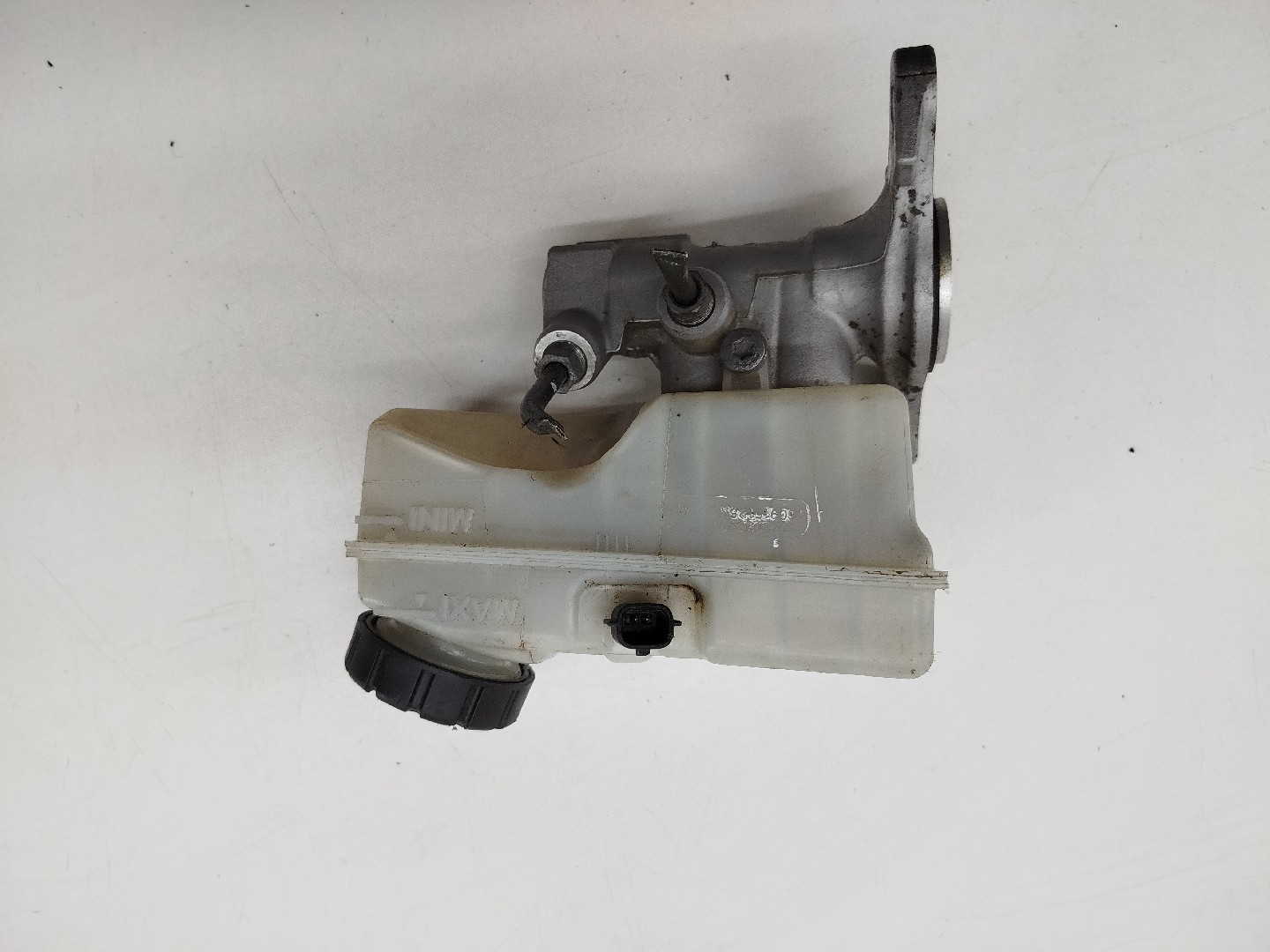 Bomba de Freno RENAULT CLIO IV (BH_) | 12 - 